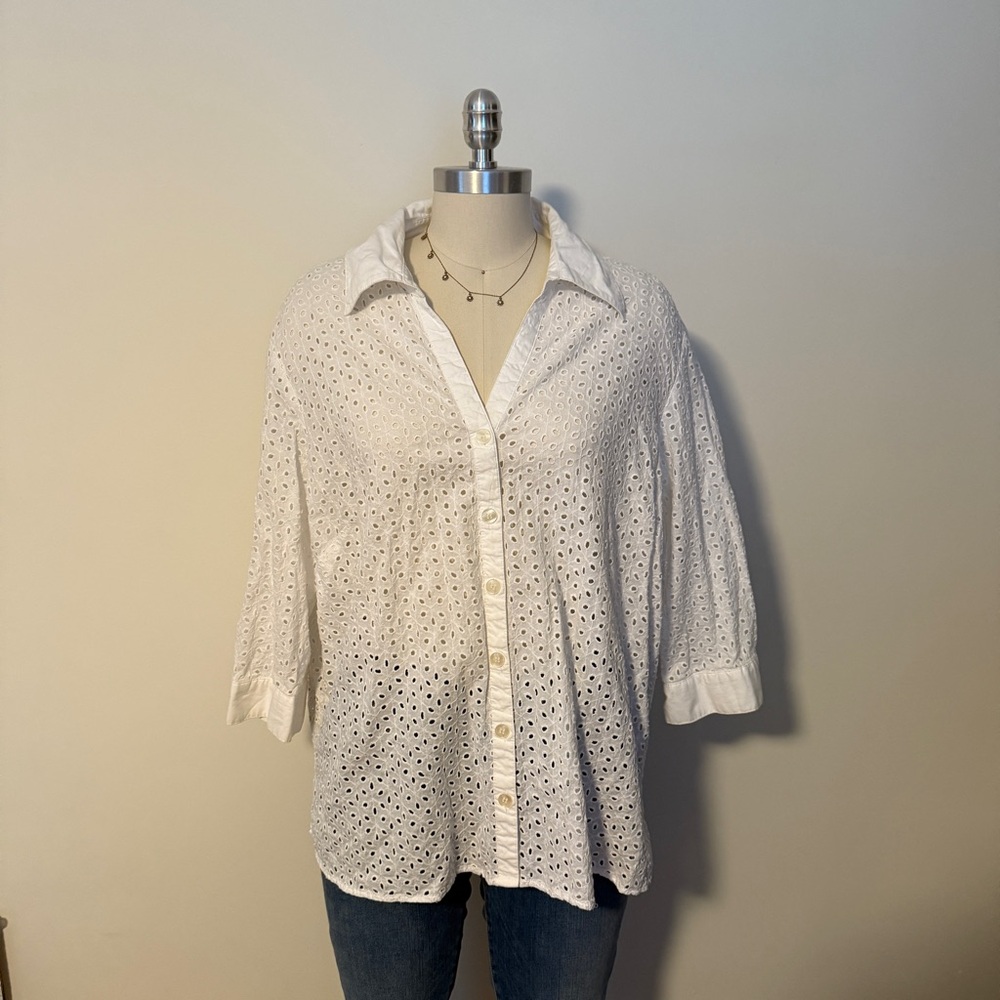 White Eyelet Lace Buttondown Top